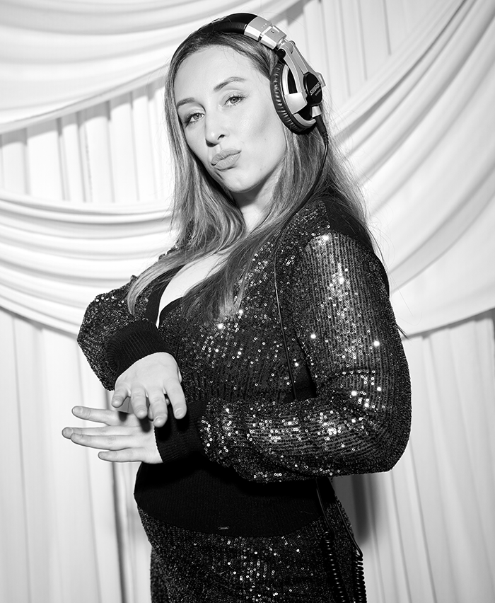   DJ ALESSIA